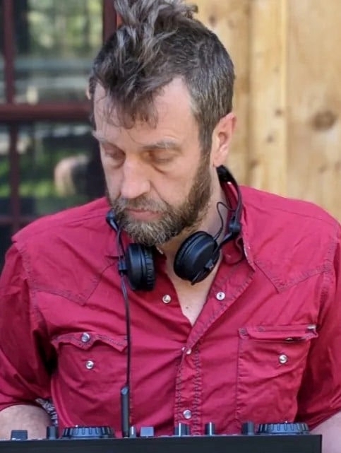 DJ Dusty Walker headshot